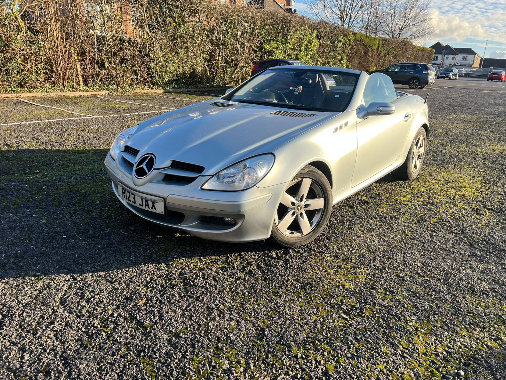 Mercedes-Benz SLK 3.0 SLK280 Convertible 2dr Petrol 7G-Tronic (222 g/km, 231 bhp)