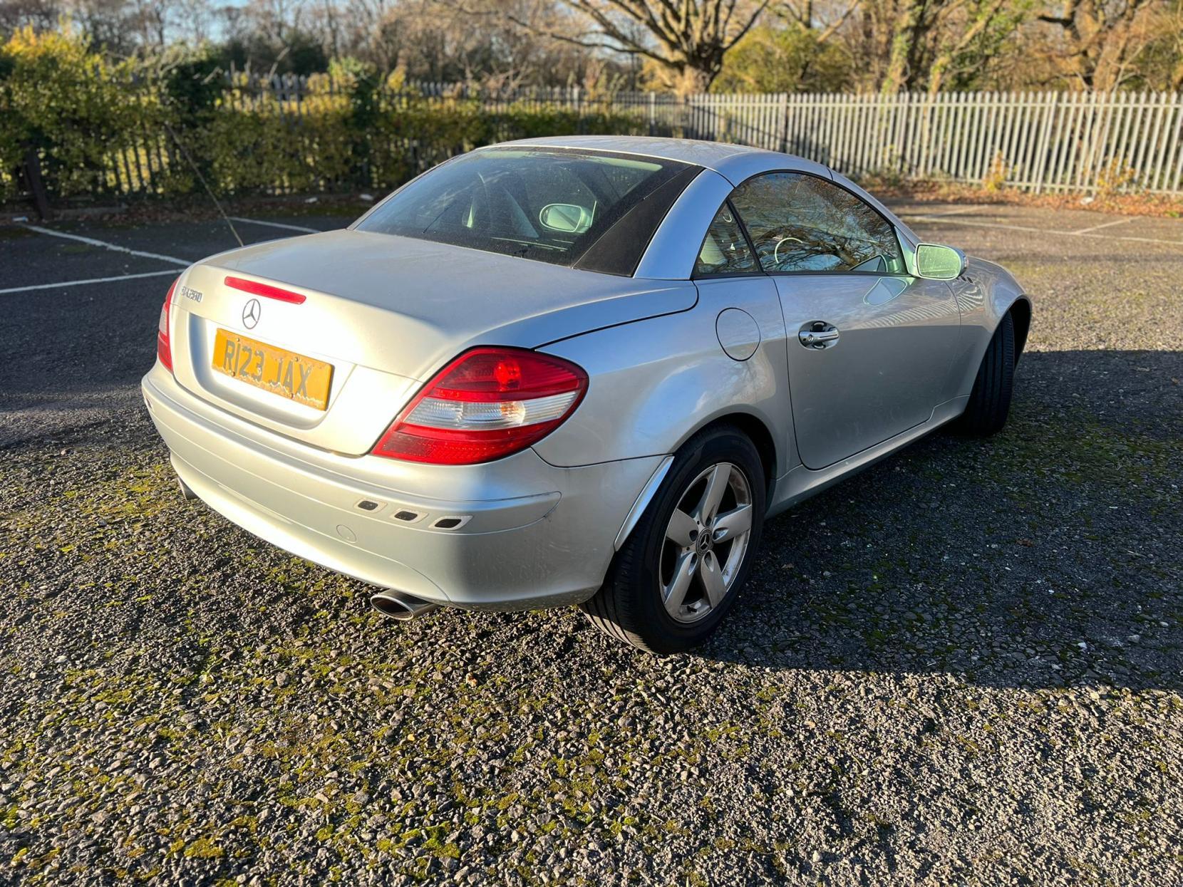 Mercedes-Benz SLK 3.0 SLK280 Convertible 2dr Petrol 7G-Tronic (222 g/km, 231 bhp)