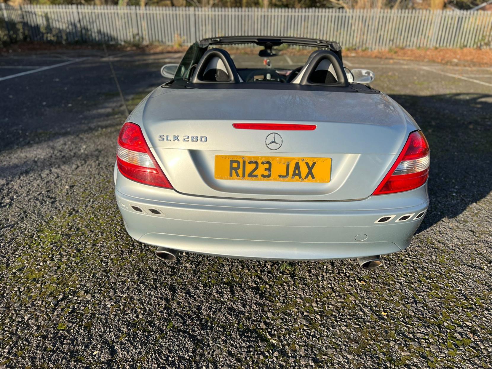 Mercedes-Benz SLK 3.0 SLK280 Convertible 2dr Petrol 7G-Tronic (222 g/km, 231 bhp)