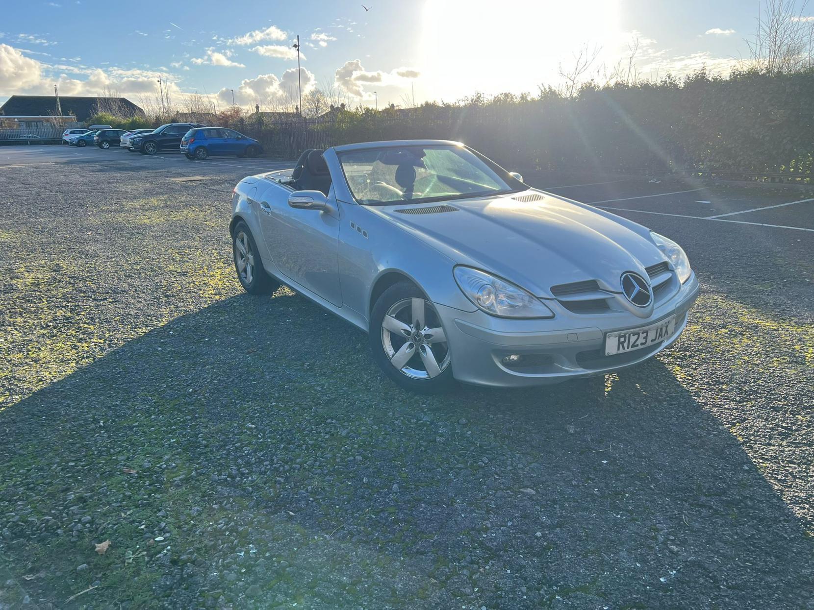 Mercedes-Benz SLK 3.0 SLK280 Convertible 2dr Petrol 7G-Tronic (222 g/km, 231 bhp)